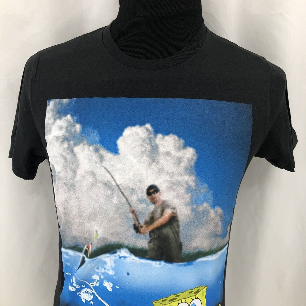 Nickelodeon Spongebob Squarepants Photoreal Fishing Hooked Graphic Shirt Medium